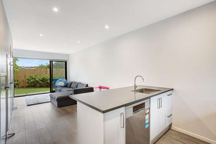 28 Whati Lane Henderson North_7