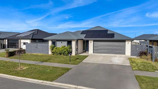 Family-Friendly, Solar Smart - Must Be Sold!