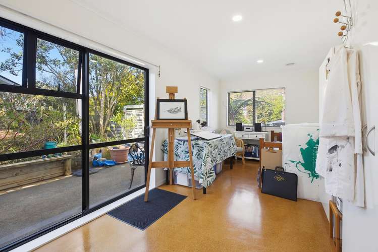 22 Sunrise Boulevard Tawa_18