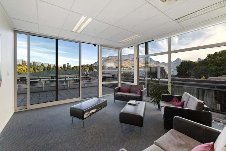 53 - 57 Shotover Street Queenstown_10