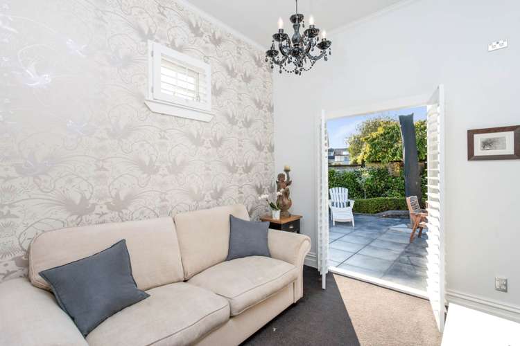 71 Beach Road Mellons Bay_14