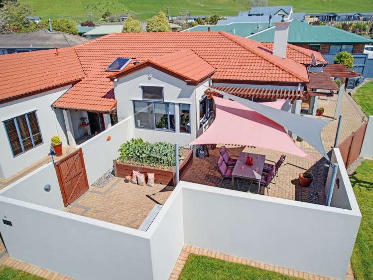 15 Edward Payton Grove Pukehangi_32