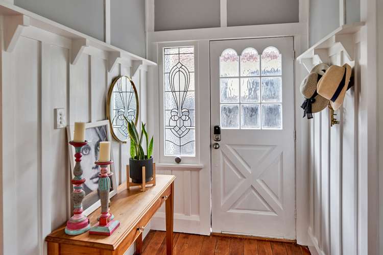 71 Hautana Street Woburn_5