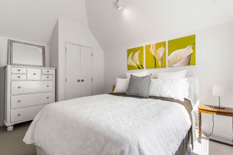 6A Sarsfield Street 1685_9