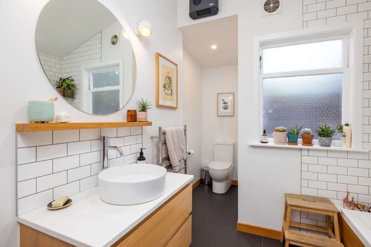 3 Cornwall Road Lyttelton_15
