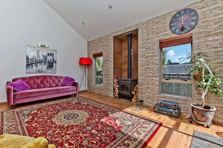 11 Fernbank Lane Greenhithe_20