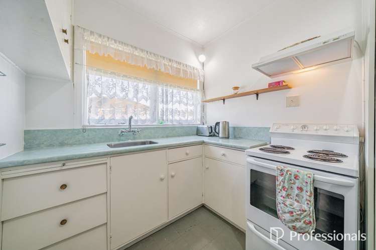 3/1079 High Street Taita_12