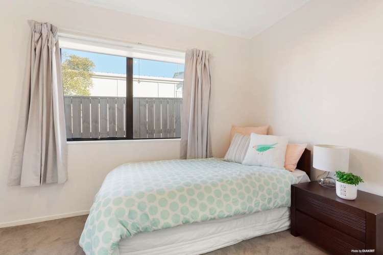 44 Bodi Place Te Atatu South_12