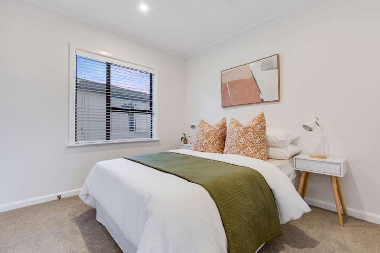 19 Highland Ave Titirangi_6