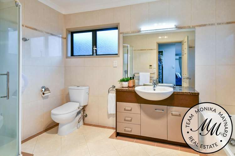 8 Alcove Place Totara Heights_13