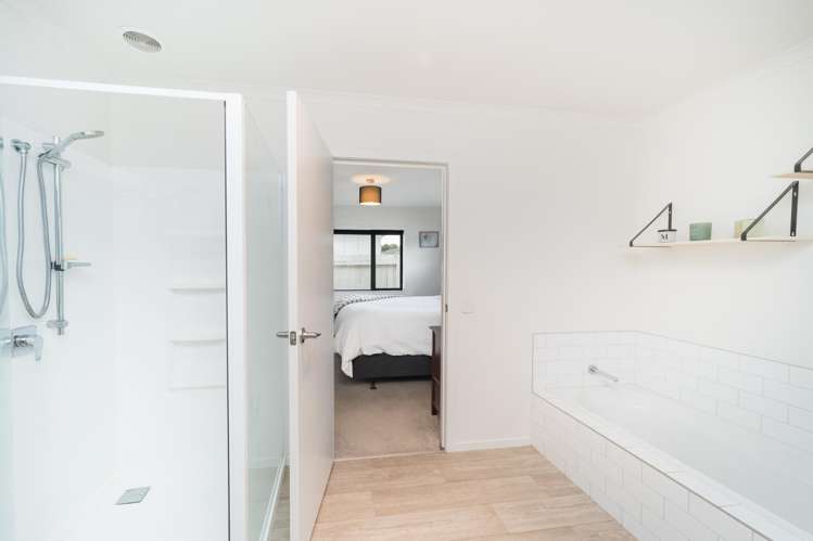 6 Wescombe Grove Feilding_14