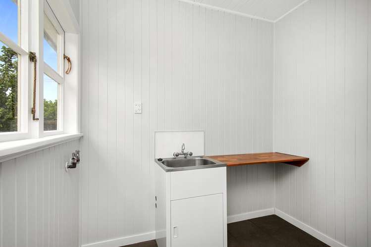 256 Waiwhetu Road Waterloo_10