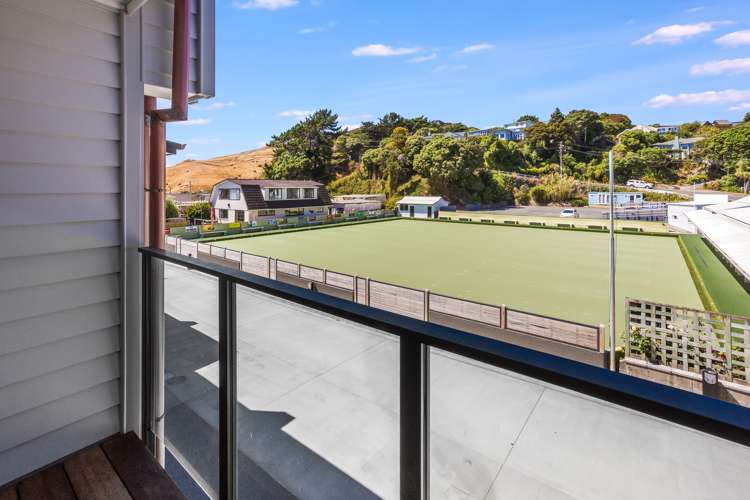 2/7 Grays Road Plimmerton_15