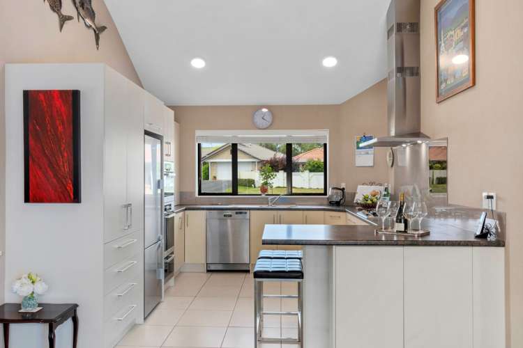 16 Palm Beach Boulevard Papamoa_8