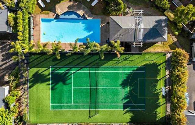 Retirees snap up Auckland house with pool and tennis court for around $669,000