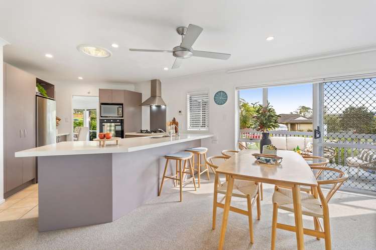 1 Neaptide Close Red Beach_5