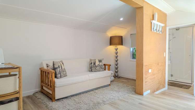 7 Frank Street Oneroa_16