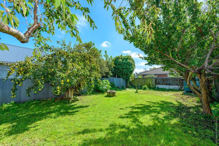 437 Ferry Road Woolston_23