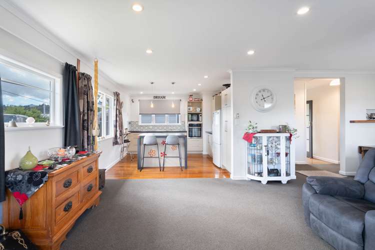6 Edinburgh Street Takaka_2