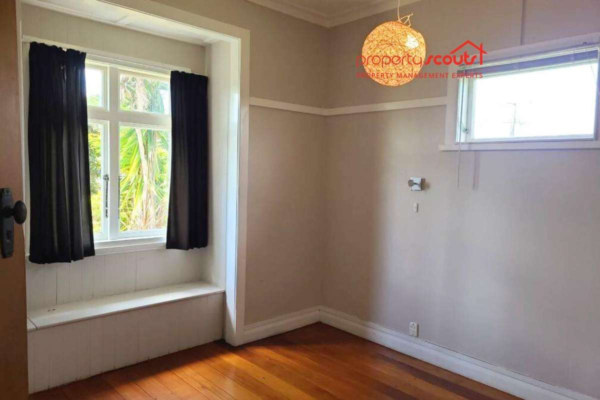 Three bedroom bungalow 3
