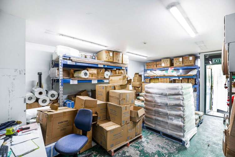 Unit 3/33-35 Waipareira Avenue Henderson_9