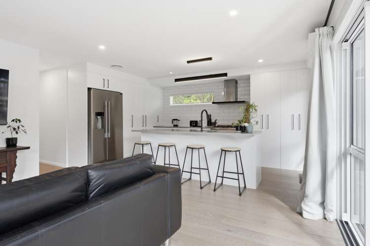 17 Waiwera Road Waiwera_6