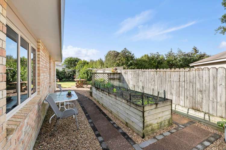 133 Lakeside Drive Orewa_21