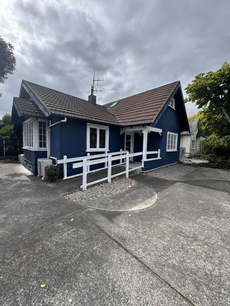 810 Heretaunga Street East_0