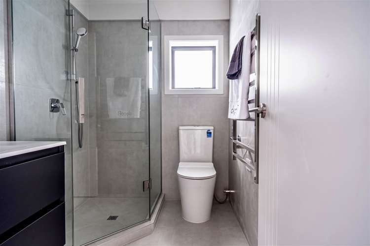 591d East Coast Road Browns Bay_14