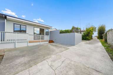 2/92 Titirangi Road_2