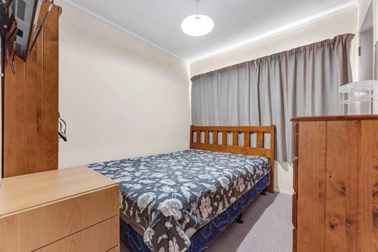 2/7 Abelia Place Papatoetoe_11