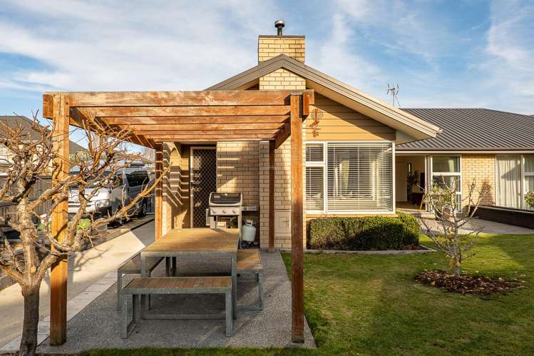 8 Rivers Edge Northwood_1