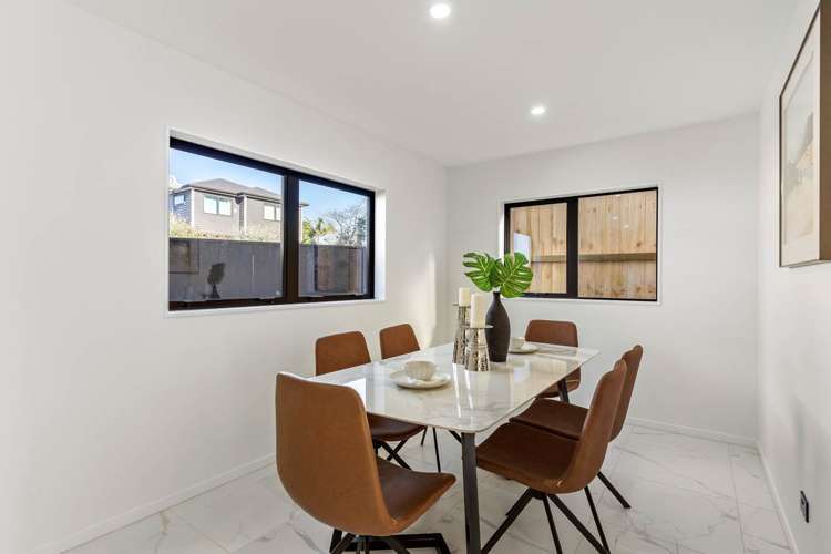 21b Borrowdace Avenue Botany Downs_12