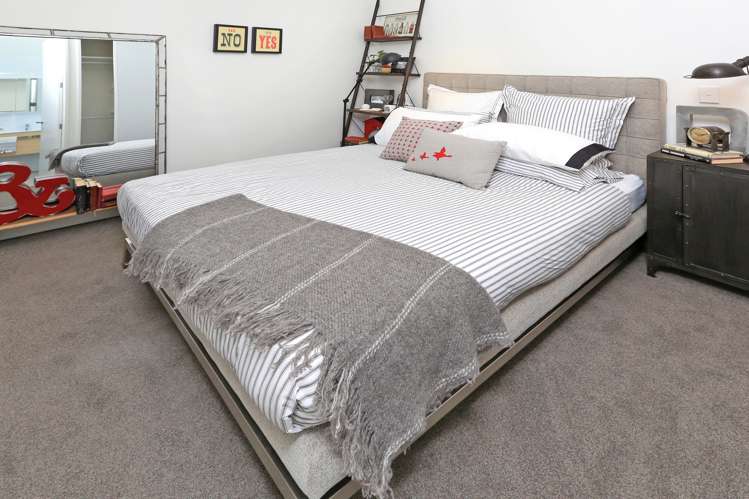 381 Murphys Road Flat Bush_5