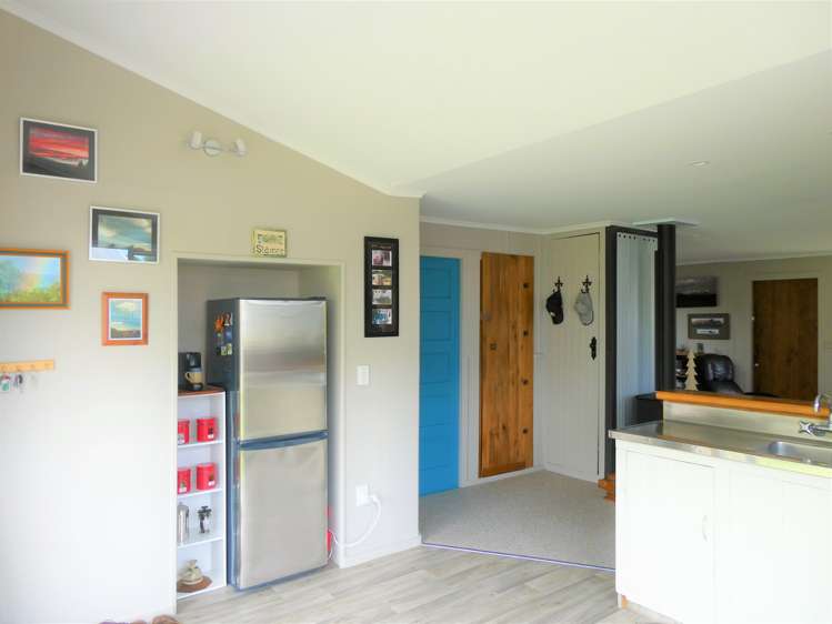 12 Butlers Road Ruatapu_8