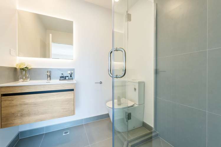 3/36 Longburn Road Henderson_16