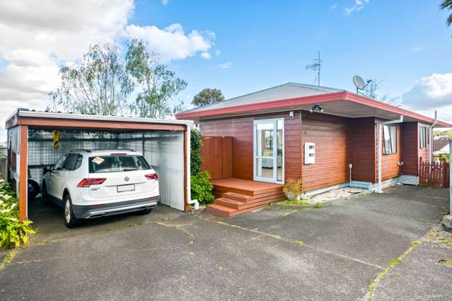 2/16 Cassandra Grove Totara Vale_1