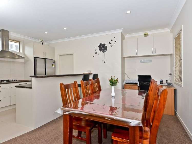 42 Saxbys Road Glenview_14