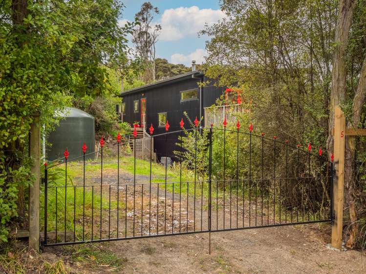 5 Chelivode Street Waitati_16