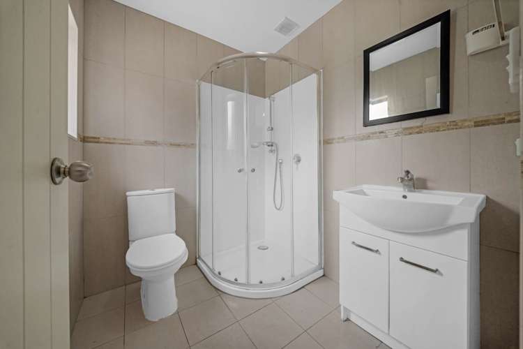 48 Beaubank Road Kelston_17