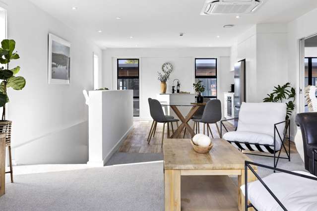 2/15 and 12/15 Keehan Drive Hilltop_4