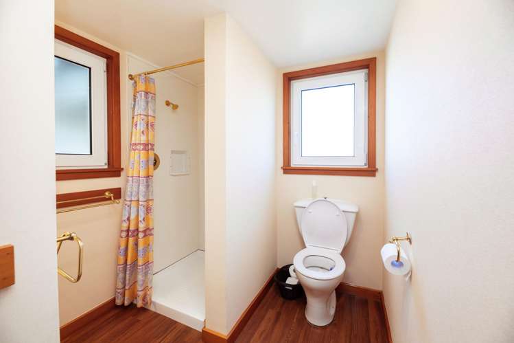 223 Middle Road Allenton_23