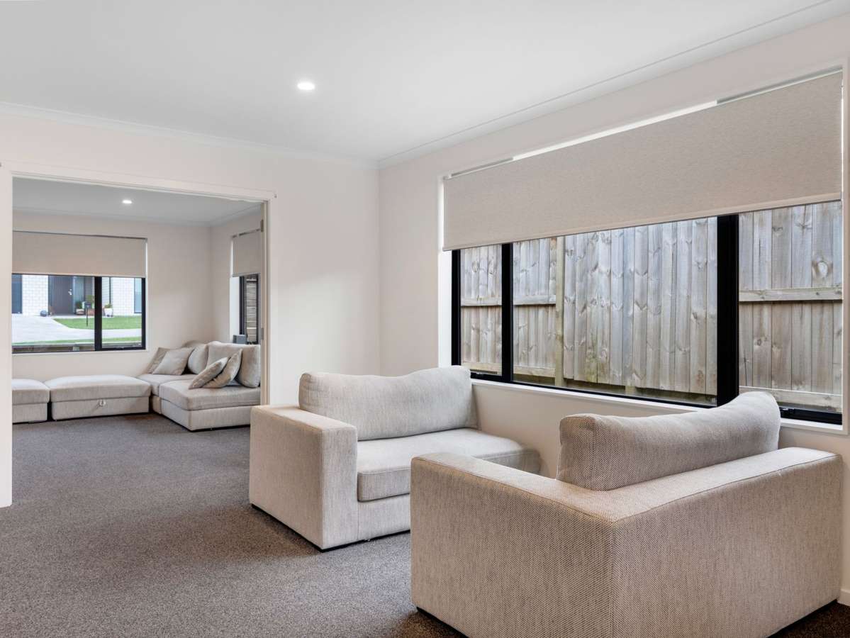 19 Lloyd Crescent_5