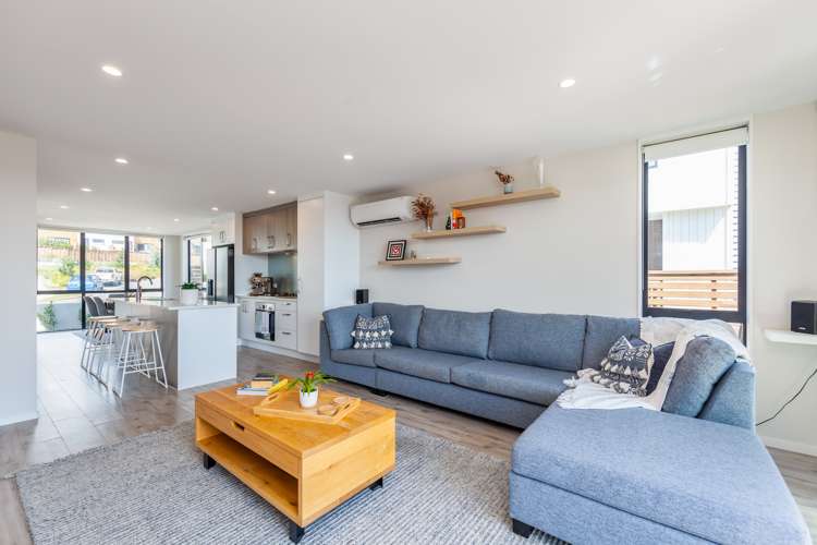 12 Seafarer Crescent Stanmore Bay_4