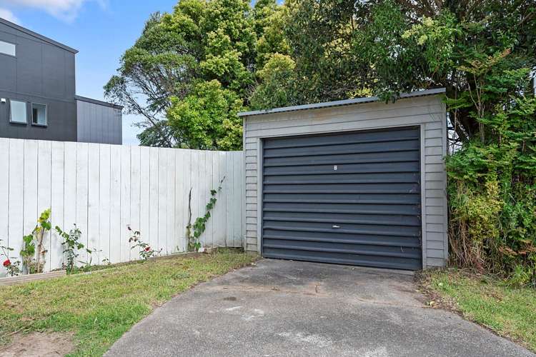 2/56A Taharoto Road Takapuna_13