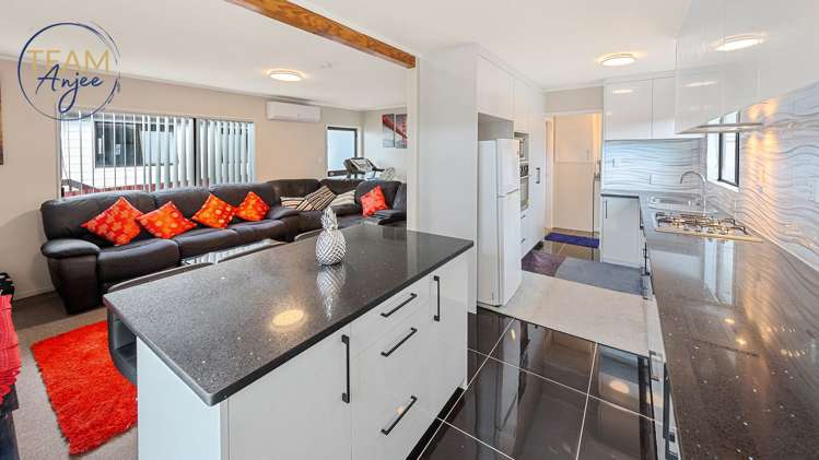 2/24 Norrie Smith Avenue Flat Bush_5