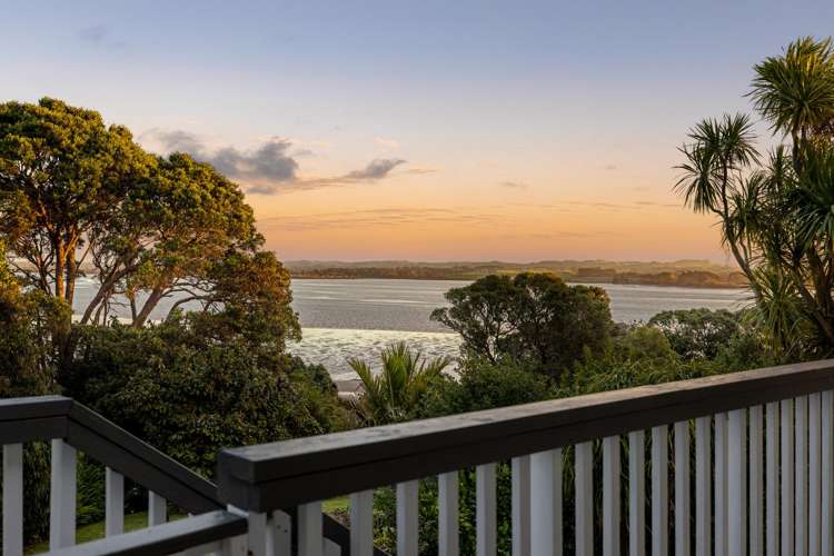 48 Ronald Avenue Glenbrook_2