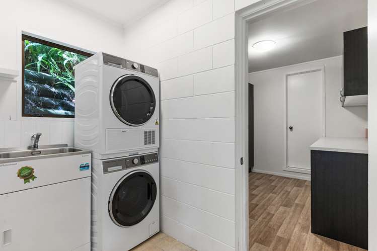 2/3 Whitby Crescent Mairangi Bay_22