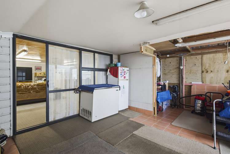 13 Douglas Street Levin_21