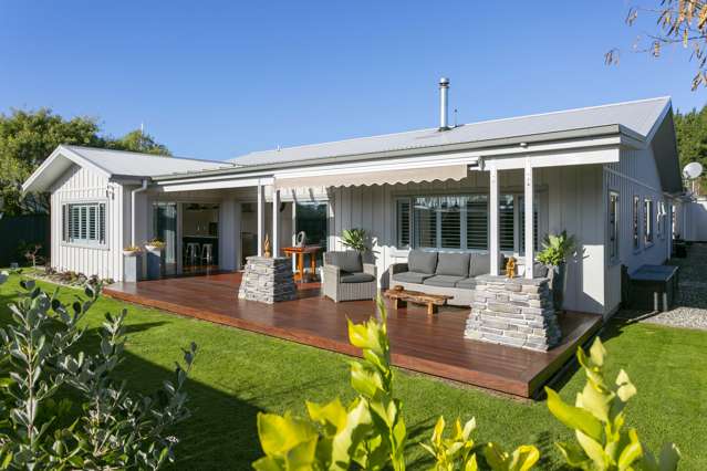 Luxury home breaks Motuoapa record with $1.225m sale price